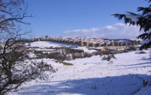 La ciudad de Ávila nevada