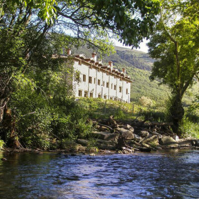 Hotel Rural Ribera del Corneja junto al río Corneja